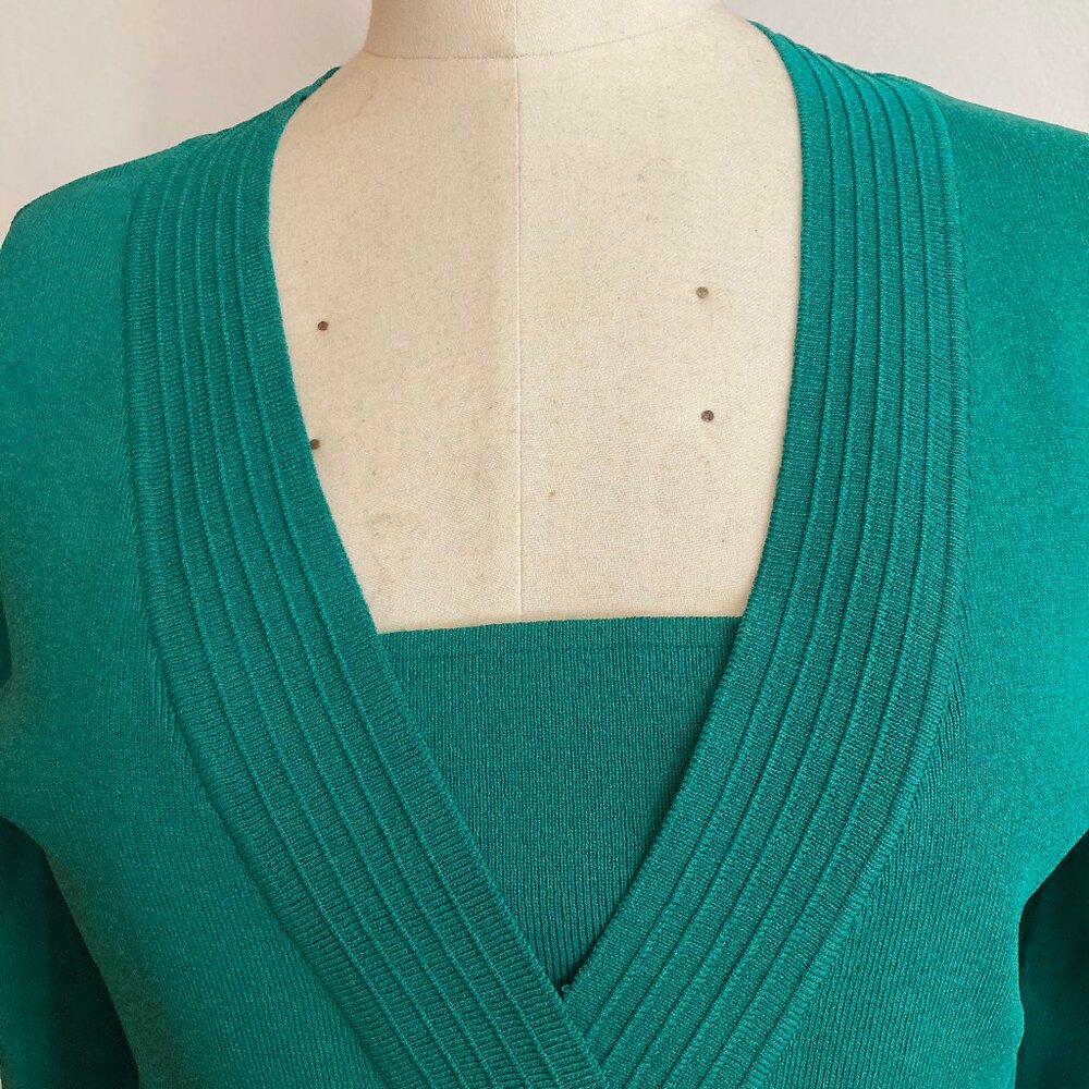Cable and Gauge Green Sweater Irish Green Ribbed V-neck - Picture 3 of 4